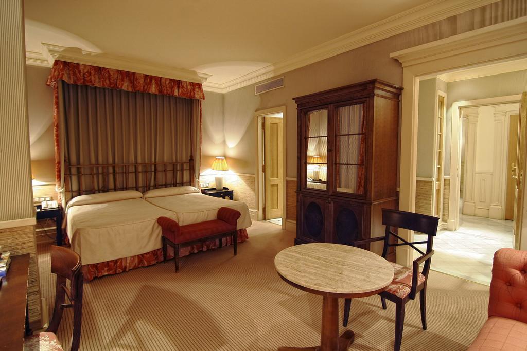 Adler Hotel - Madrid — Photos 2